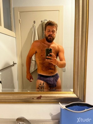 Xtudr - Sumiso_23: I'm looking for a fixed dominant man, for now also open to casual encounters. Submissive, compliant and obedient. Use me ...