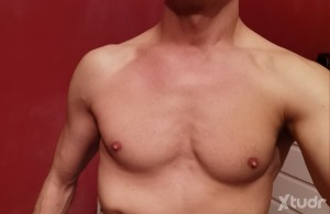 Xtudr - BSCOAMOREAL: I get turned on by pleasing and serving a guy who has me by the balls at his disposal. Little by little, becoming his.