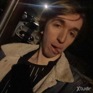 Xtudr - TwinkBoi: I like to dominate guy, and into everything 