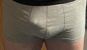 Xtudr - heteromorboso: Hetero curioso muy masculino y activo 100% dispuesto a probar cosas nuevas, me gusta darle caña y reventar un buen cu...