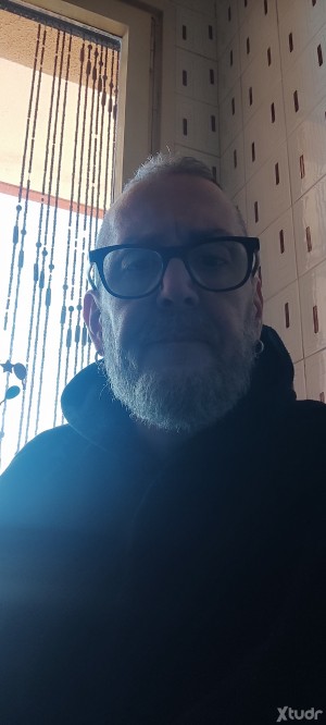 Xtudr - Sunisopies: Hello, I'm looking for a dominant man with a foot fetish, I like chubby men, bears, etc.... Always everything with respe...