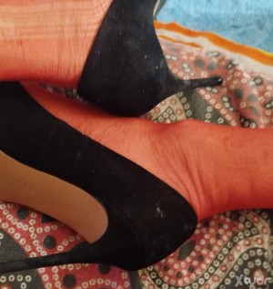 Xtudr - 53Enbraguitas: Fetiche de la lencería femenina de encaje, los tacones de aguja, las medias con blonda, el cuero y el latex