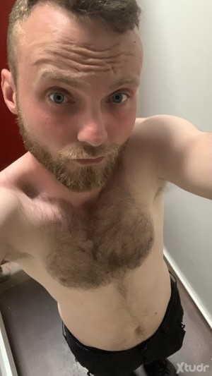 Xtudr - BottomForTop29: Want to try BBC, hung girthy white cock, love being rimmed and fucked in multiple positions 