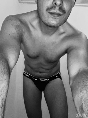 Xtudr - chiquet96: I like a good bottom.