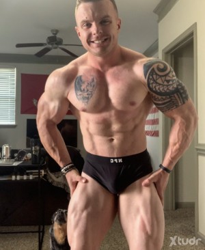 Xtudr - Corey174: I am a very open minded person, someone who accepts people as they are, I am a fair individual who adapts to changes in li...