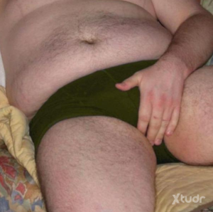 Xtudr - marcxbow: I'm looking for a dominant to sexually surrender to, to give my mouth, lips, and tongue to lick, suck, and swallow what I'...