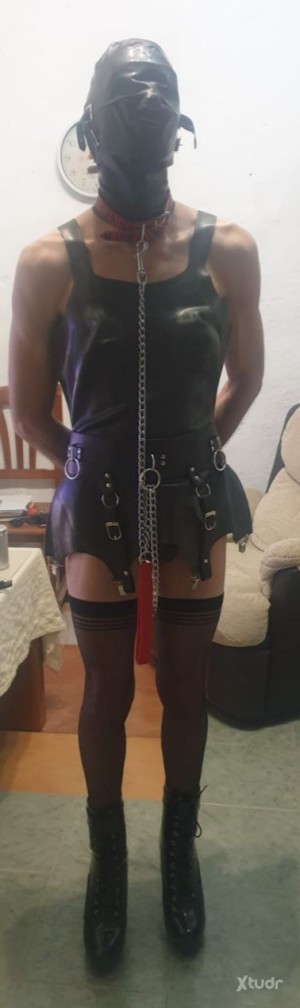 Xtudr - Saracd: I'm submissive, I love lingerie and BDSM, I'm looking for a dominant man to dominate me, I would love to be tied up and used...