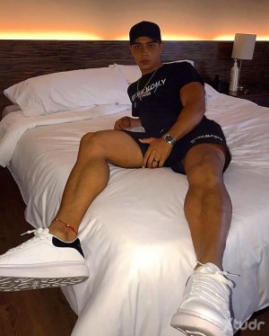 Xtudr - alejandroXL: Dominant 9 inches 
TWITTER : @_alejo2509