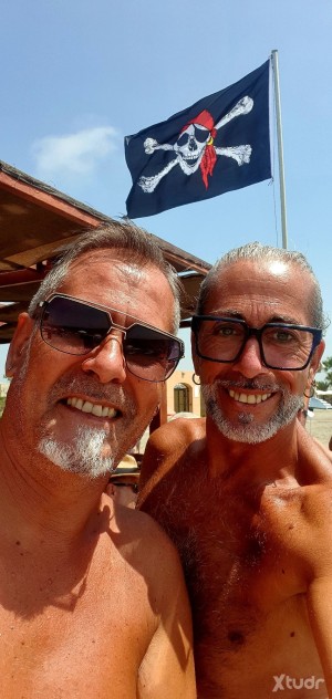 Xtudr - TWOSILVERFOX: Stable married couple, with clear ideas. Wanting to have a good time and experience new things.
Looking for a fixed sl...