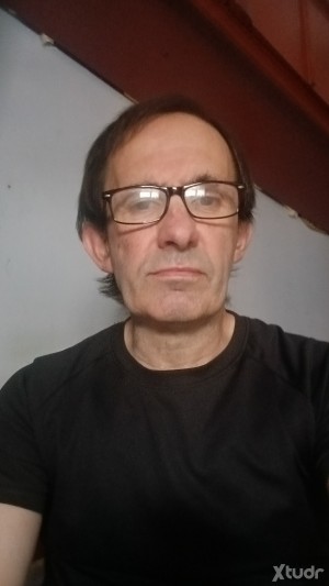 Xtudr - Vicio1970oct: Yo pasivo de culo estrecho y me gusta tener un pollón grande en mi boca y culo .Y que me lo hagan dos chicos pollones 