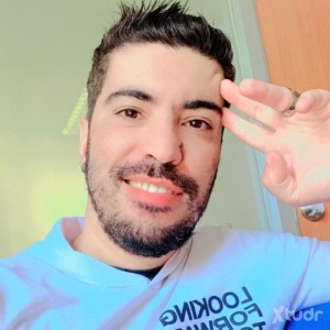 Xtudr - esclavobrasileño: Domestic slave, very servant, public humiliation, foot licker, footrest.