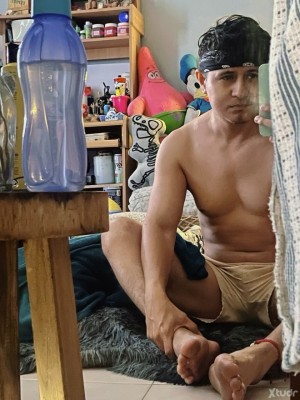 Xtudr - Danylob: Desde chico me ha gustado el BDSM y la sumisión pero nunca he tenido la oportunidad de practicarla. ¿Serás tu el que me ini...