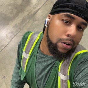 Xtudr - Donzo: Top here looking for men who can host and looking for a big booty to smash love dl and chub bottoms and love to have fun 