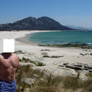 Xtudr - Yasser: Busco un sumiso con un punto masoca, que en el juego se entregue completamente a pala, fusta, escupitajos, lluvia y dildos. ...