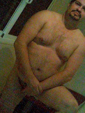 Xtudr - rafael2469: I'm a semi-hairy, manly, serious, Versatile male with little experience, I want to start... I'm looking for real people ...