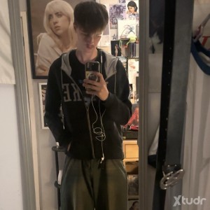 Xtudr - Ethan181: Hey
🏳️‍🌈
Anyone message me 
Ask for Snapchat 🤪
Into anything