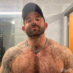 Xtudr - HazzaHazza: I offer full body massages and happy ending. Book an appointment today to get your full fantasy experience 