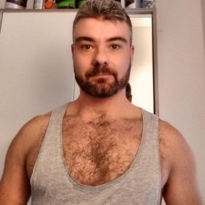 Xtudr - tnomerg: AMO italiano. Viajero incansable, culto, refinado. Activo, dominante, exigente… y sí, un poco narcisista (pero con motivos)...