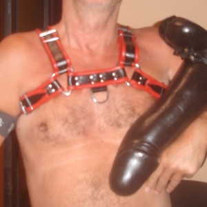 Xtudr - redobjectsp: Shaved, brown-haired, little hair, super hung, submissive, Thursday and Friday in Madrid for super dilation and/or subm...