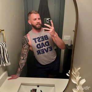 Xtudr - Bob-Robert:  I enjoy music, theater, movies and art. I love to travel, and to go sightseeing. I love museums, romantic dinners, seas...