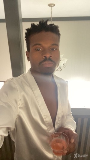 Xtudr - kecd12l4: Buscando fistador/ entrenador de agujero.