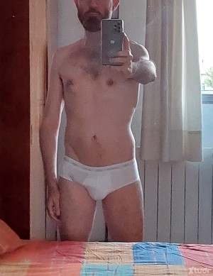 Xtudr - Aresx: Sumiso obediente y morboso buscando dom a quien complacer. 
Entre mis límites, prácticas como scat, medical, sangre, marcas o...