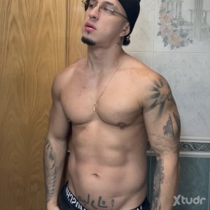 Xtudr - ThiagoXLatin: Chico Latino disponible las 24/7 
Chems 🍬
Long sesions
Prívate 