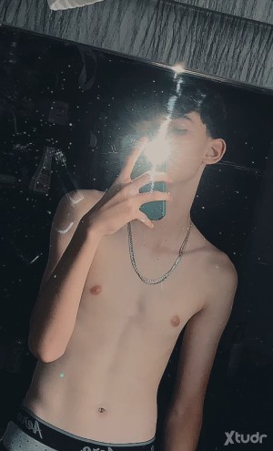 Xtudr - Jhon_: Hola soy jhonathan edad al privado, me gusta tener chats hot y conocer gente para culear.☺️
UN GUSTO A TODOS.