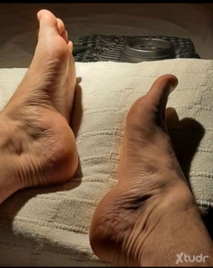 Xtudr - Footfetishpmi: Busco servicio doméstico/cuidador de pies. Yo un 43 de pie y con sitio en Palma centro.
Dependiendo del momento y del...