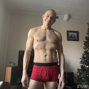 Xtudr - SlyTaurus26: Looking for a man who knows what He wants. Want to give myself in submission to satisfy His needs.