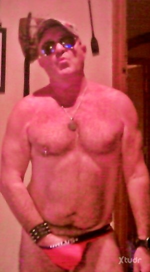 Xtudr - gatogolfo: I'M CURRENTLY DOMINATING MY SUBMISSIVE MAN