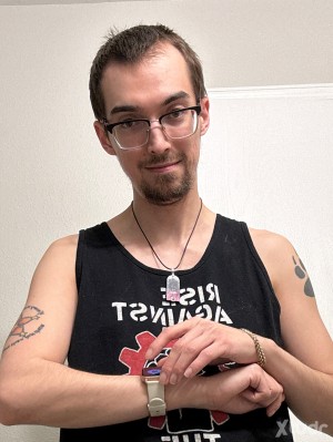Xtudr - AshCinder: Just a pup in his 30s looking for more kinky friends to have fun times with.