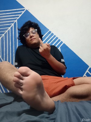 Xtudr - CharlyMx: Mexican young switch with experience in Dominant/submissive role, hard domination, total slavery and many kinds of kinks.