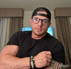 Xtudr - Corey174: I am a very open minded person, someone who accepts people as they are, I am a fair individual who adapts to changes in li...