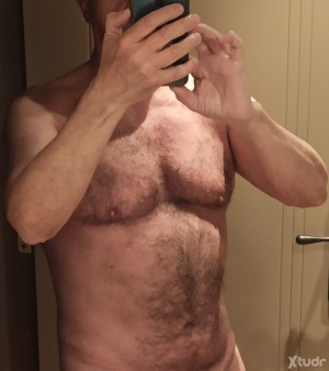 Xtudr - skorpiobcn7: Obedient, complacent, cocksucker. I like insults, slaps on the ass (without overdoing it), humiliation. I love being on...