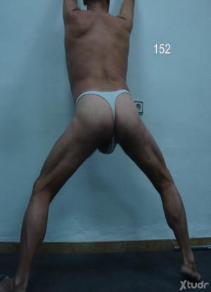Xtudr - jacinto99: Me gusta que me sumerjan completamente bajo el agua a la fuerza como castigo,  hasta 4 minutos. Si me castigas menos de 2...