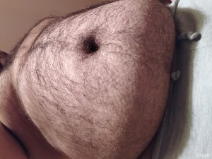 Xtudr - Oscarwhite: Chubby hair guy who's ready to show off his body to pets. Looking for people to follow orders 