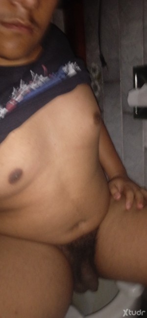 Xtudr - Cutefox: Hola soy un gordito sumiso y pasivo que quiere un papi o madurito que sea mi sugar soy muy complaciente pueden pedirme lo q...