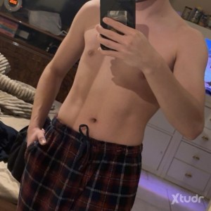 Xtudr - Rtheslavedog: i have experience in: bdsm cbt, humiliation, chasity, being used as a toilet, eating out of a dog bowl, small tasks et...