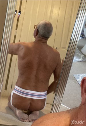 Xtudr - Baranq: No face photo - no reply.
Mature hairy bottom guy 64 years old looking for active dominant top guy 25 to 50 years old.
| liv...