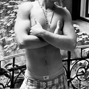 Xtudr - cabronMasc: Masculine, dominant and with character. I don't seek to please, I seek to command. I like control, obedience and firm at...