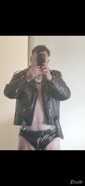 Xtudr - leathergayfaggot: Extreme BDSM slave tattooed smooth.
Scat bondage and piss