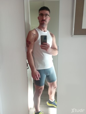 Xtudr - Sebasx: Submissive bottom and faggot who likes to be used for eating cock, feet, armpits, cumshots, piss and bukkakes looking to get...