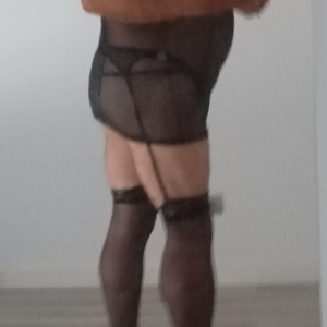 Xtudr - windfree: Looking for someone interesting to have a good time with.