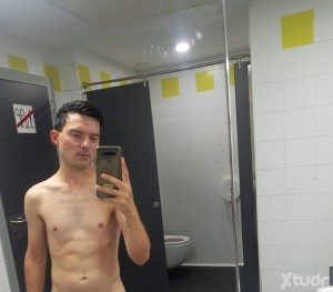 Xtudr - Eriko: Soy un chico sumiso y obediente en busca de chicos como yo para servir juntos a mi amo, Mancuso.