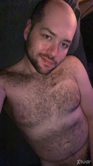 Xtudr - lou92: Looking to meet kinky boys to chat/roleplay with. 