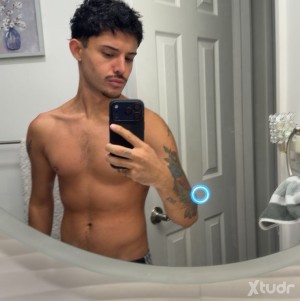 Xtudr - iai9hhf6: 23 
Single 
I ❤️gen people 