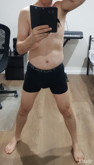 Xtudr - asubguyau: Small-build (165 cm tall/58 kg) 52-yo male sub/slave seeks a local male Dom/Master for casual/regular light BDSM sessions...