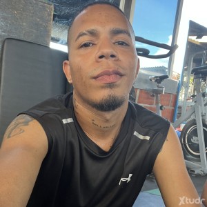 Xtudr - campos97: Quiero alguien interesante genial y noble 