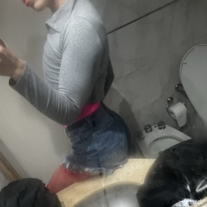 Xtudr - nicopasivo: 19 añitos
Constitución, CABA
Soy pasivo, sumiso buscando un buen macho para pasarla bien 
Gente cerca 
Adicto a la pja 🤤